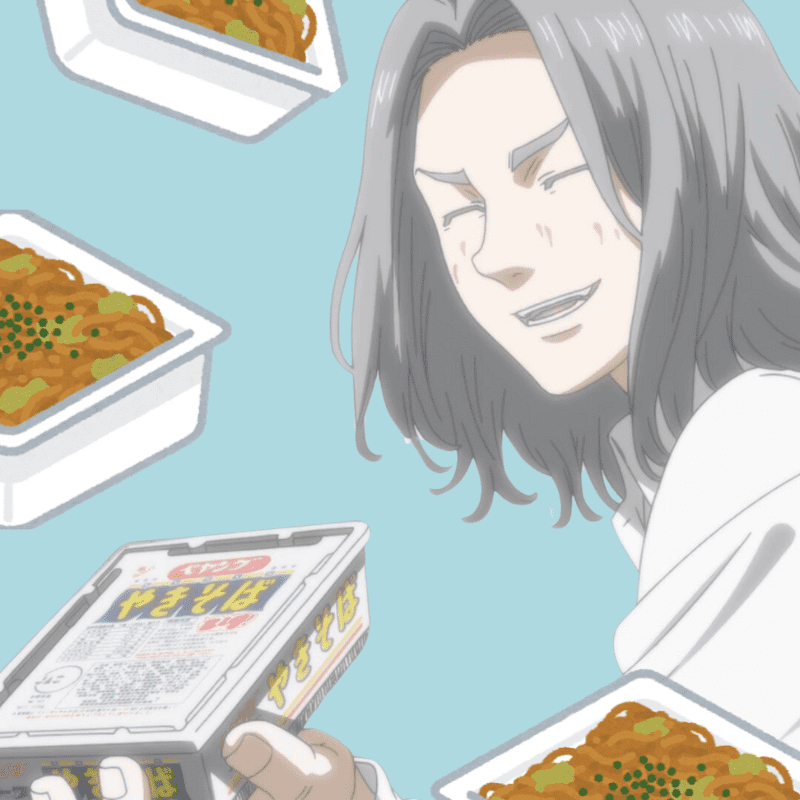 Imagem do Baji segurando uma caixa de peyang yakisoba e sorrindo.