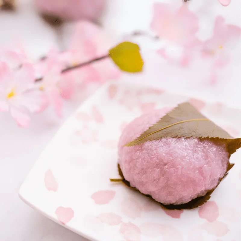 Foto de um sakura mochi.